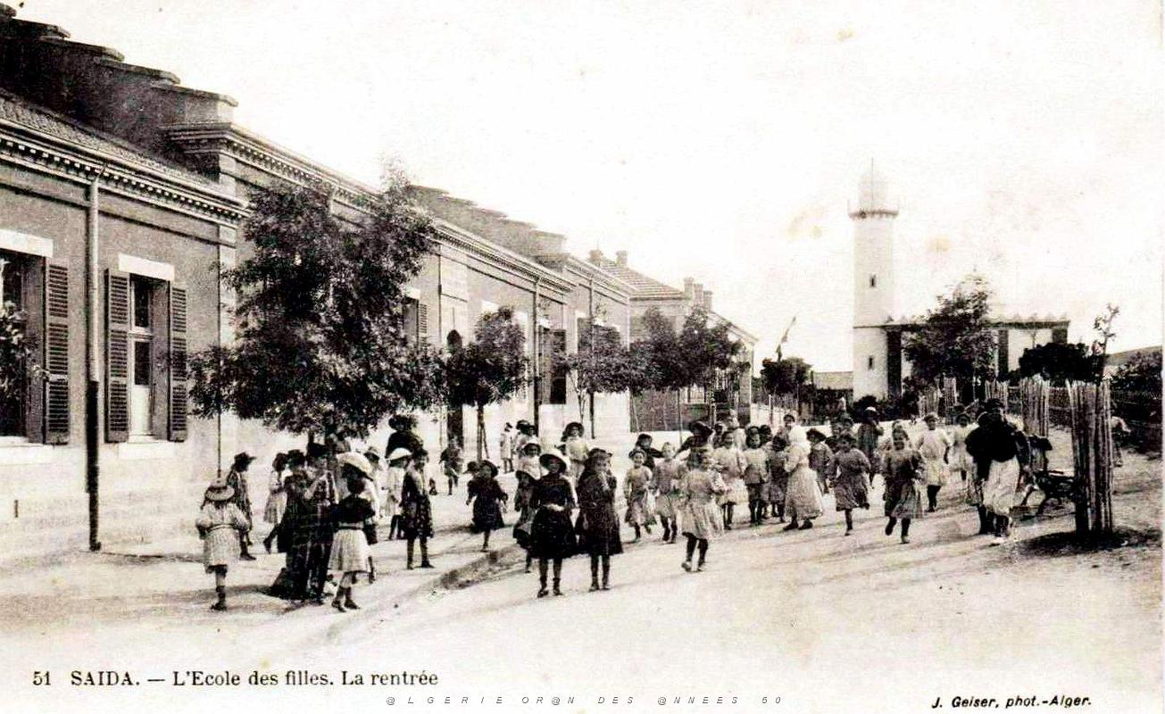 2150- Saida - Ecole de Filles - Rentree.jpg